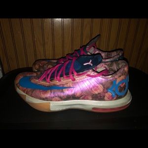 Nike
KD 6 Supreme 
“Aunt Pearl”